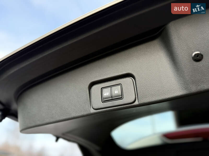 Позашляховик / Кросовер Nissan Rogue 2021 в Києві