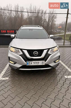 Внедорожник / Кроссовер Nissan Rogue 2018 в Хмельницком