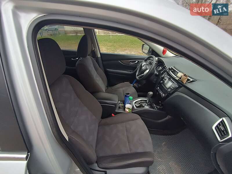 Позашляховик / Кросовер Nissan Rogue 2016 в Ніжині