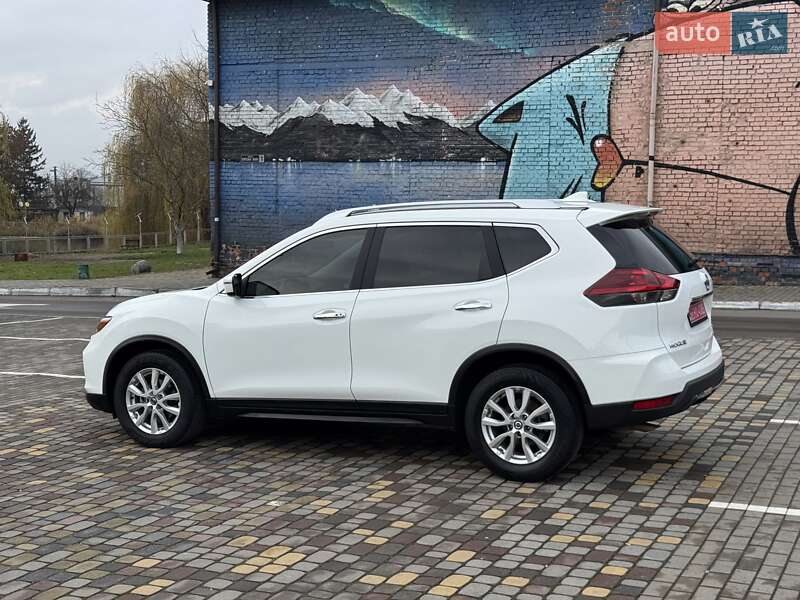 Позашляховик / Кросовер Nissan Rogue 2018 в Луцьку