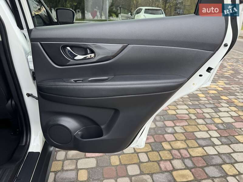 Позашляховик / Кросовер Nissan Rogue 2018 в Луцьку