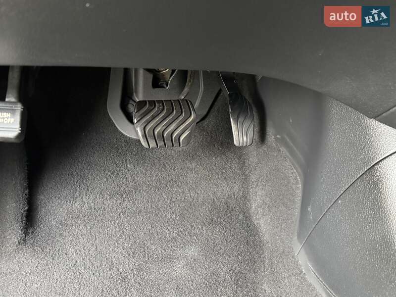 Позашляховик / Кросовер Nissan Rogue 2018 в Луцьку