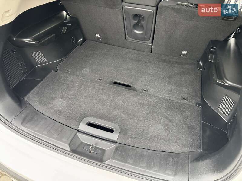 Позашляховик / Кросовер Nissan Rogue 2018 в Луцьку