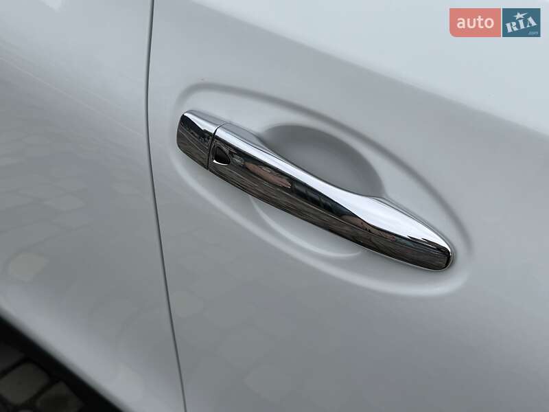 Позашляховик / Кросовер Nissan Rogue 2018 в Луцьку