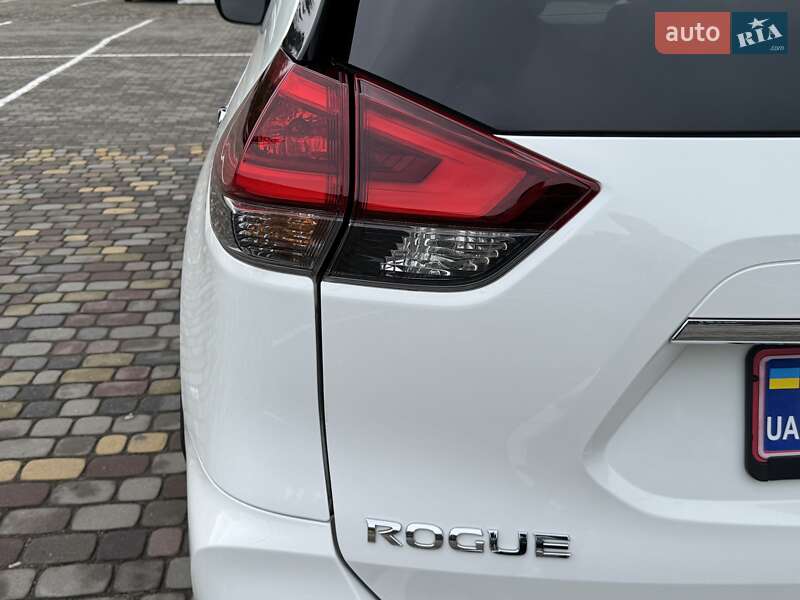 Позашляховик / Кросовер Nissan Rogue 2018 в Луцьку