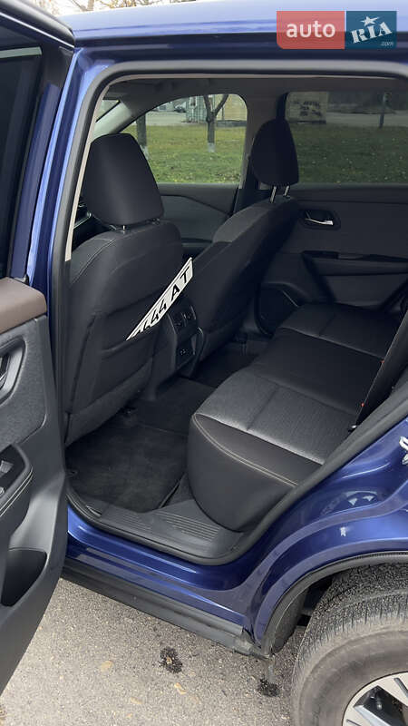 Позашляховик / Кросовер Nissan Rogue 2021 в Кам'янському