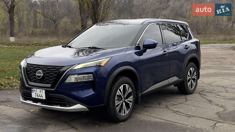 Позашляховик / Кросовер Nissan Rogue 2021 в Кам'янському