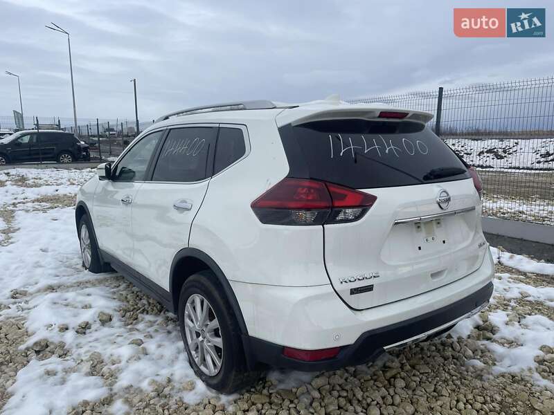 Внедорожник / Кроссовер Nissan Rogue 2020 в Львове