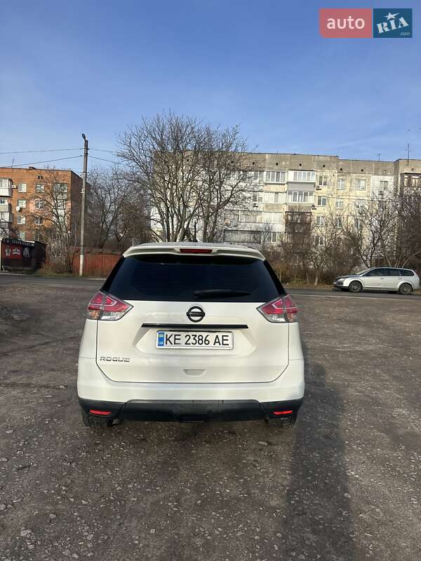 Позашляховик / Кросовер Nissan Rogue 2016 в Києві