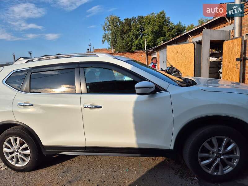 Позашляховик / Кросовер Nissan Rogue 2017 в Білій Церкві