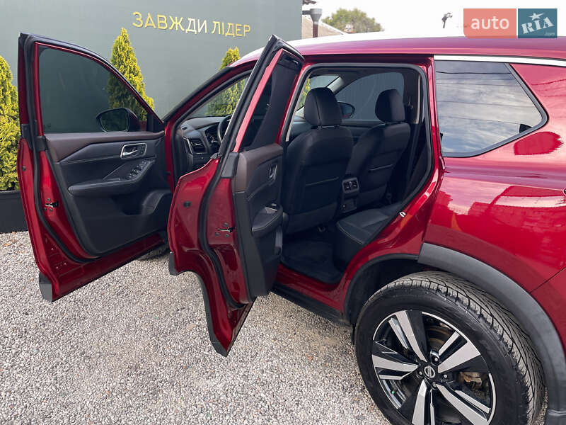 Внедорожник / Кроссовер Nissan Rogue 2021 в Одессе