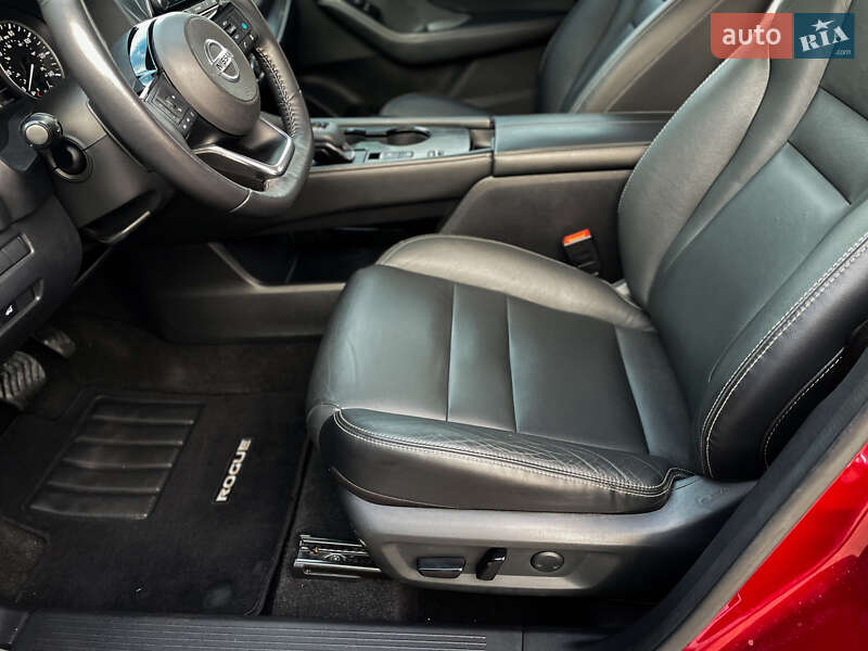 Внедорожник / Кроссовер Nissan Rogue 2021 в Одессе