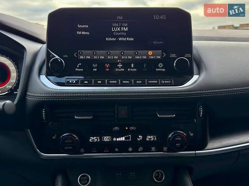 Позашляховик / Кросовер Nissan Rogue 2020 в Львові