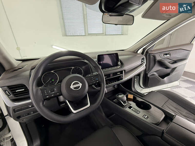 Внедорожник / Кроссовер Nissan Rogue 2023 в Трускавце