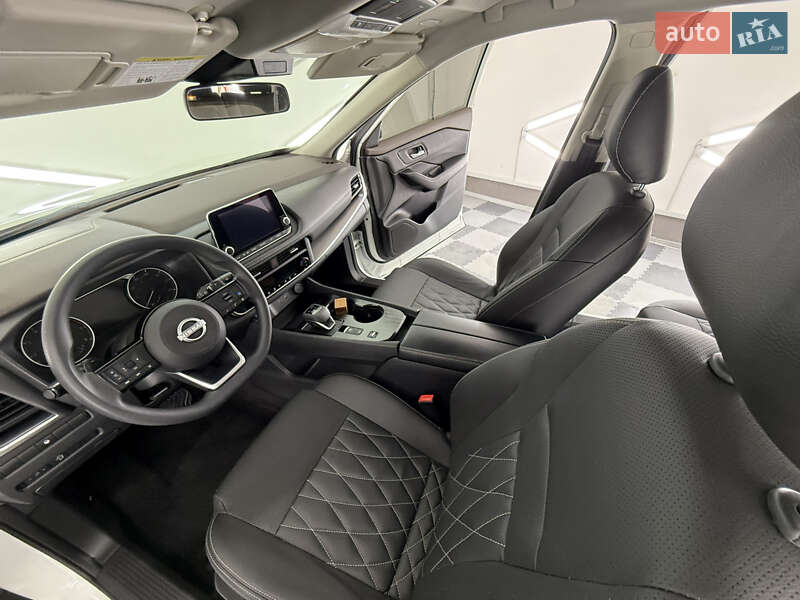 Внедорожник / Кроссовер Nissan Rogue 2023 в Трускавце