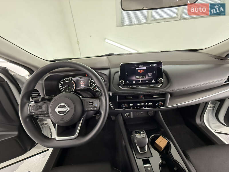 Внедорожник / Кроссовер Nissan Rogue 2023 в Трускавце