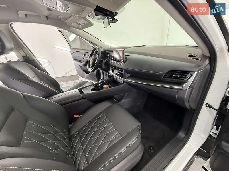 Внедорожник / Кроссовер Nissan Rogue 2023 в Трускавце