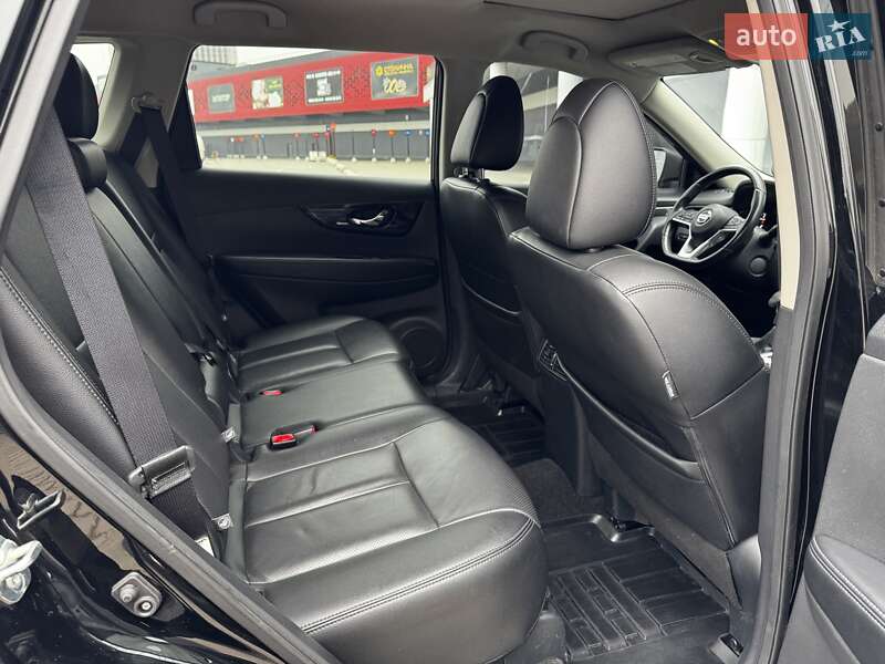 Внедорожник / Кроссовер Nissan Rogue 2018 в Киеве