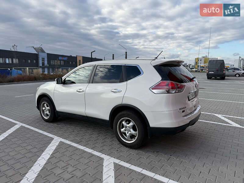Внедорожник / Кроссовер Nissan Rogue 2014 в Городке