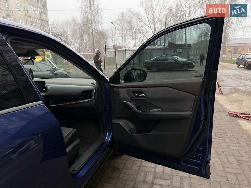 Позашляховик / Кросовер Nissan Rogue 2020 в Ромнах