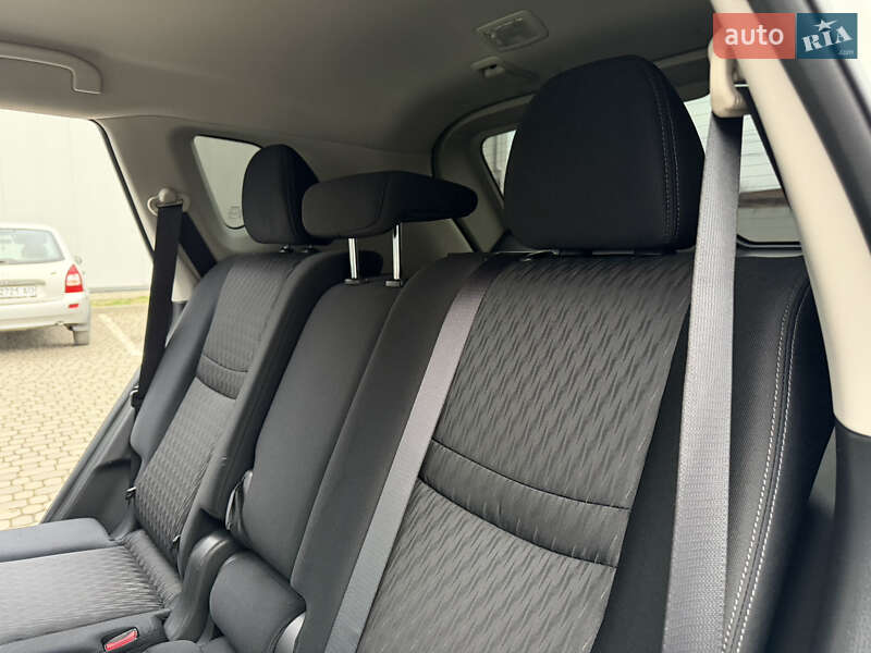 Внедорожник / Кроссовер Nissan Rogue 2018 в Ивано-Франковске