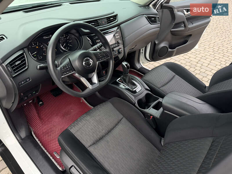 Внедорожник / Кроссовер Nissan Rogue 2018 в Ивано-Франковске