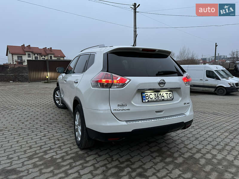 Внедорожник / Кроссовер Nissan Rogue 2016 в Львове