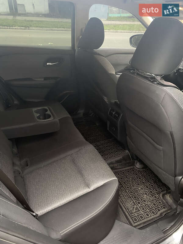 Внедорожник / Кроссовер Nissan Rogue 2020 в Запорожье