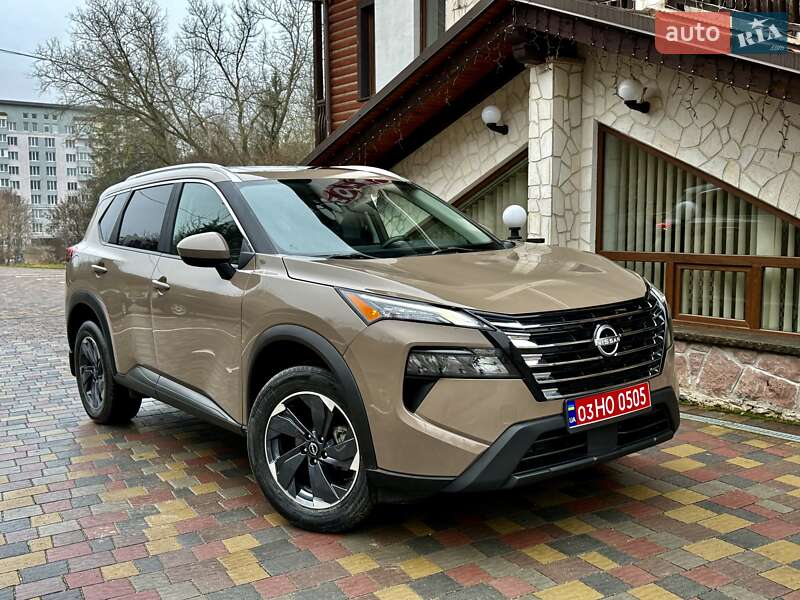 Позашляховик / Кросовер Nissan Rogue 2024 в Тернополі