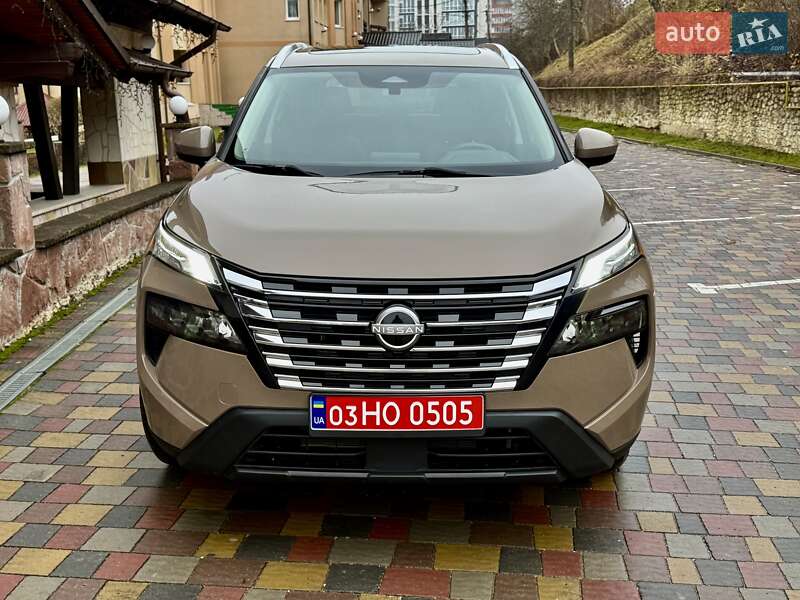 Позашляховик / Кросовер Nissan Rogue 2024 в Тернополі