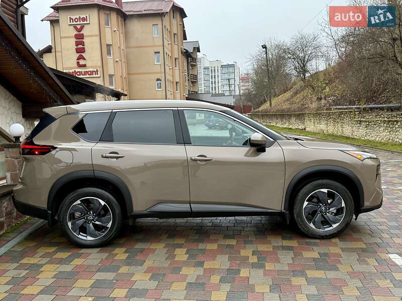 Позашляховик / Кросовер Nissan Rogue 2024 в Тернополі