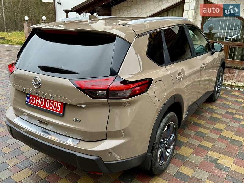 Позашляховик / Кросовер Nissan Rogue 2024 в Тернополі