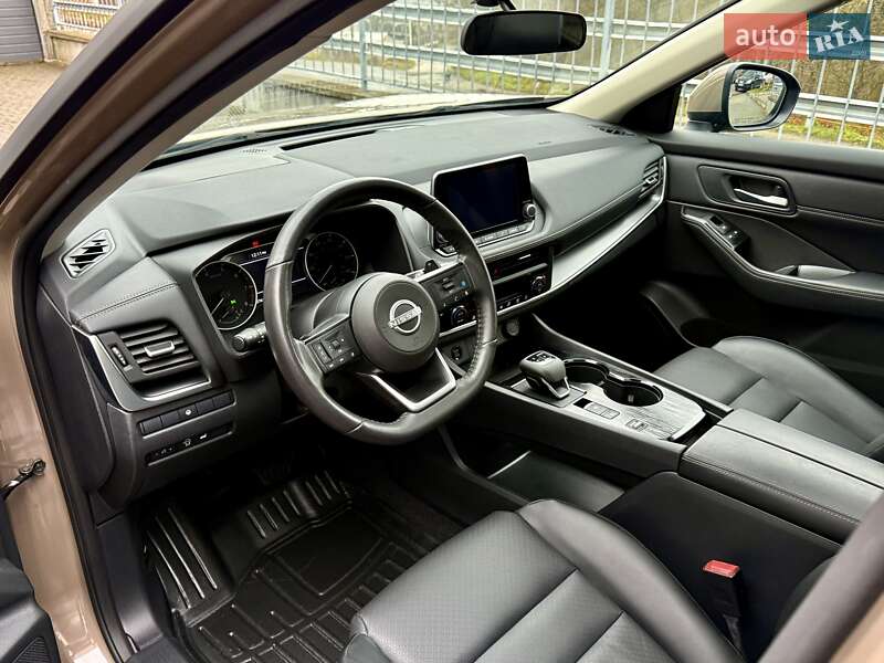 Позашляховик / Кросовер Nissan Rogue 2024 в Тернополі