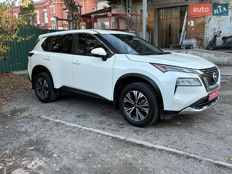 Внедорожник / Кроссовер Nissan Rogue 2022 в Каменском