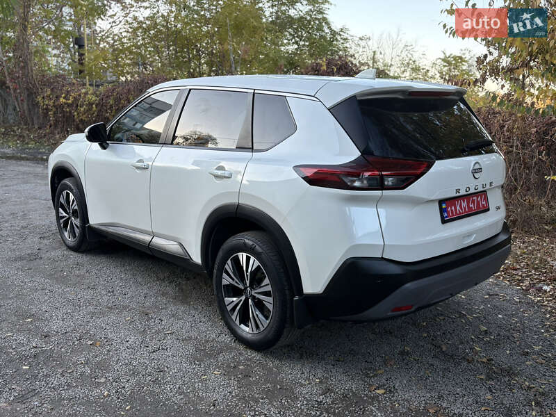 Внедорожник / Кроссовер Nissan Rogue 2022 в Каменском