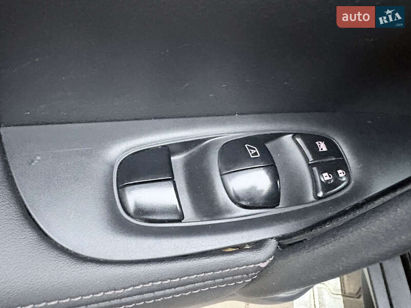Позашляховик / Кросовер Nissan Rogue 2020 в Києві фото 27 Позашляховик / Кросовер Nissan Rogue 2020 в Києві