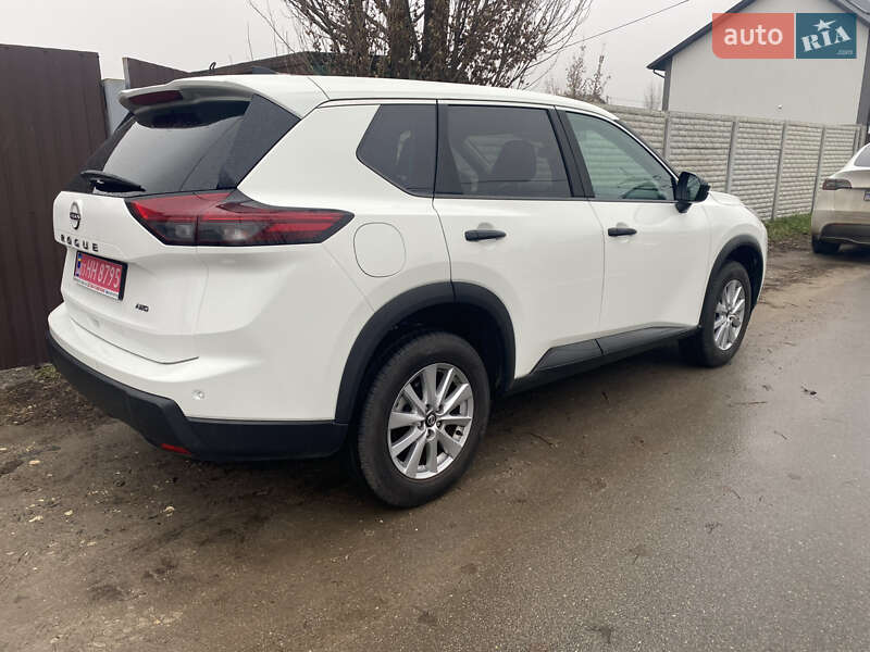 Внедорожник / Кроссовер Nissan Rogue 2024 в Киеве