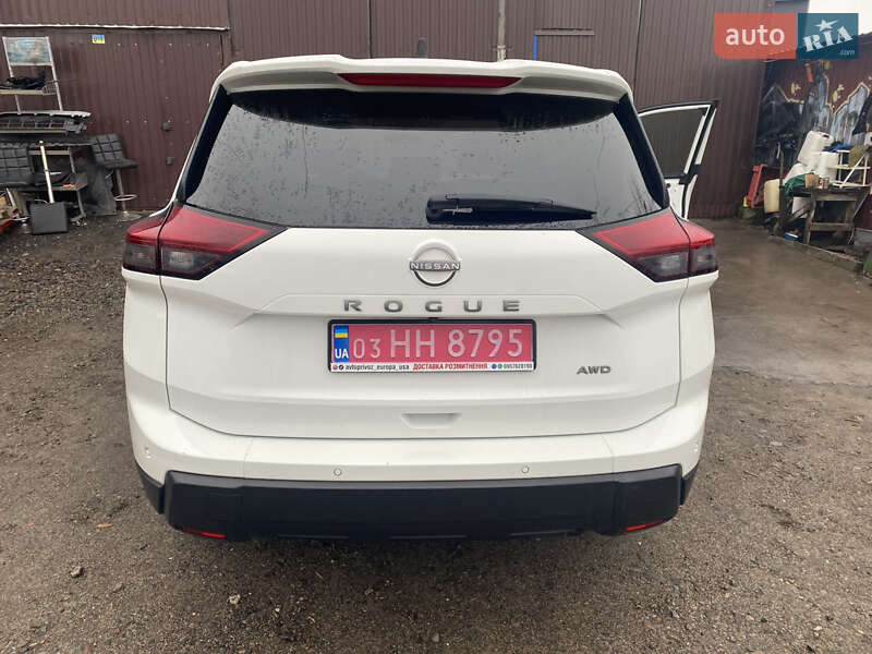 Внедорожник / Кроссовер Nissan Rogue 2024 в Киеве