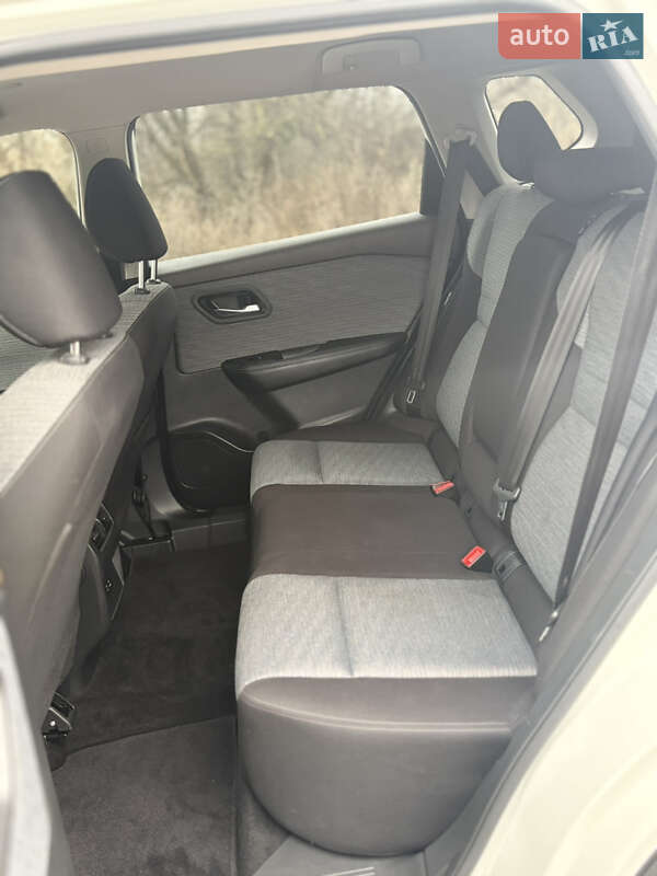 Внедорожник / Кроссовер Nissan Rogue 2022 в Каменском