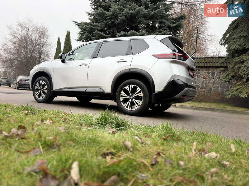 Внедорожник / Кроссовер Nissan Rogue 2023 в Киеве