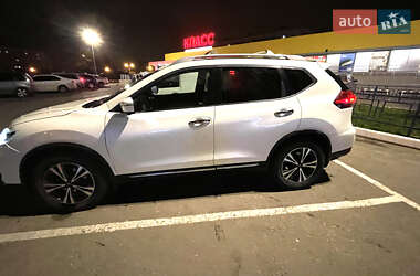 Внедорожник / Кроссовер Nissan Rogue 2017 в Харькове