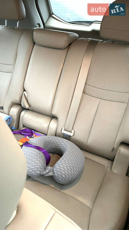 Внедорожник / Кроссовер Nissan Rogue 2017 в Харькове