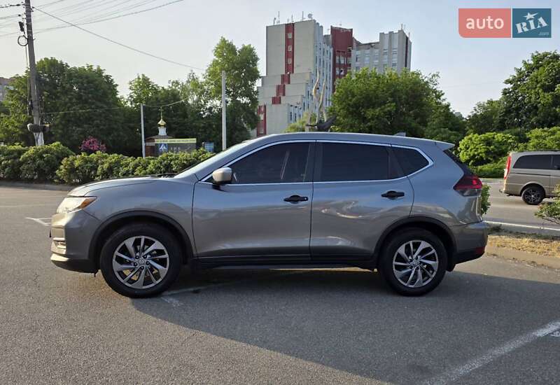 Позашляховик / Кросовер Nissan Rogue 2018 в Вишгороді