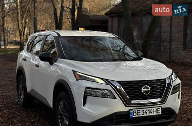 Позашляховик / Кросовер Nissan Rogue 2021 в Пирятині