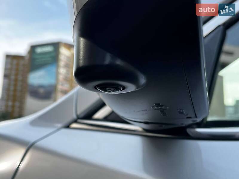 Внедорожник / Кроссовер Nissan Rogue 2018 в Киеве