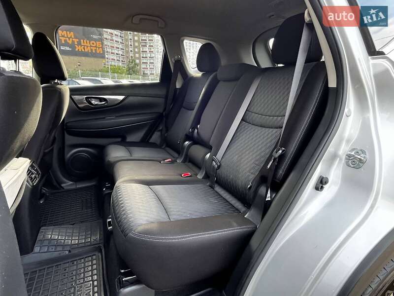 Внедорожник / Кроссовер Nissan Rogue 2018 в Киеве