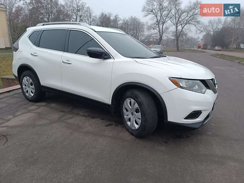 Внедорожник / Кроссовер Nissan Rogue 2016 в Прилуках