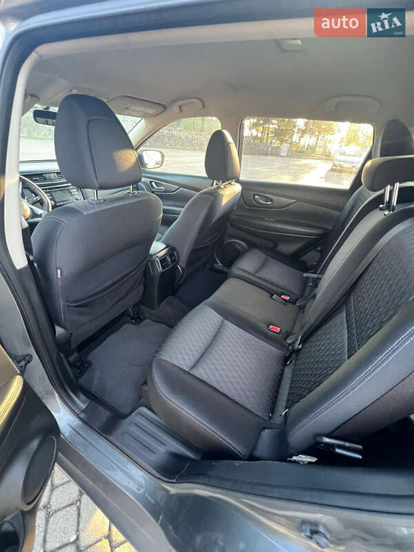 Позашляховик / Кросовер Nissan Rogue 2017 в Ужгороді фото 12 Позашляховик / Кросовер Nissan Rogue 2017 в Ужгороді