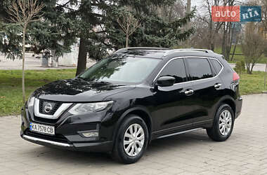 Внедорожник / Кроссовер Nissan Rogue 2017 в Виннице