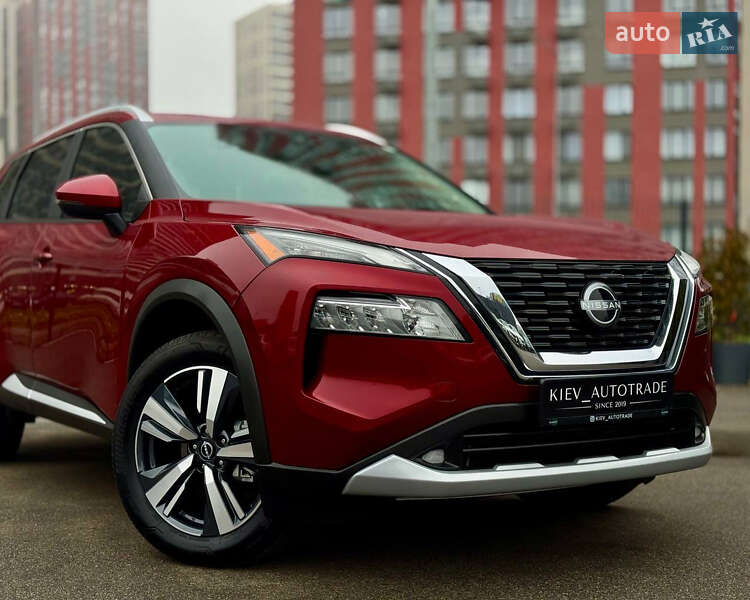 Внедорожник / Кроссовер Nissan Rogue 2022 в Киеве